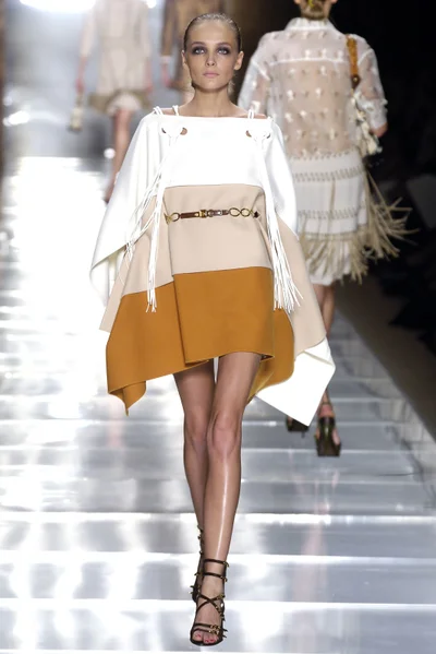 Look 14